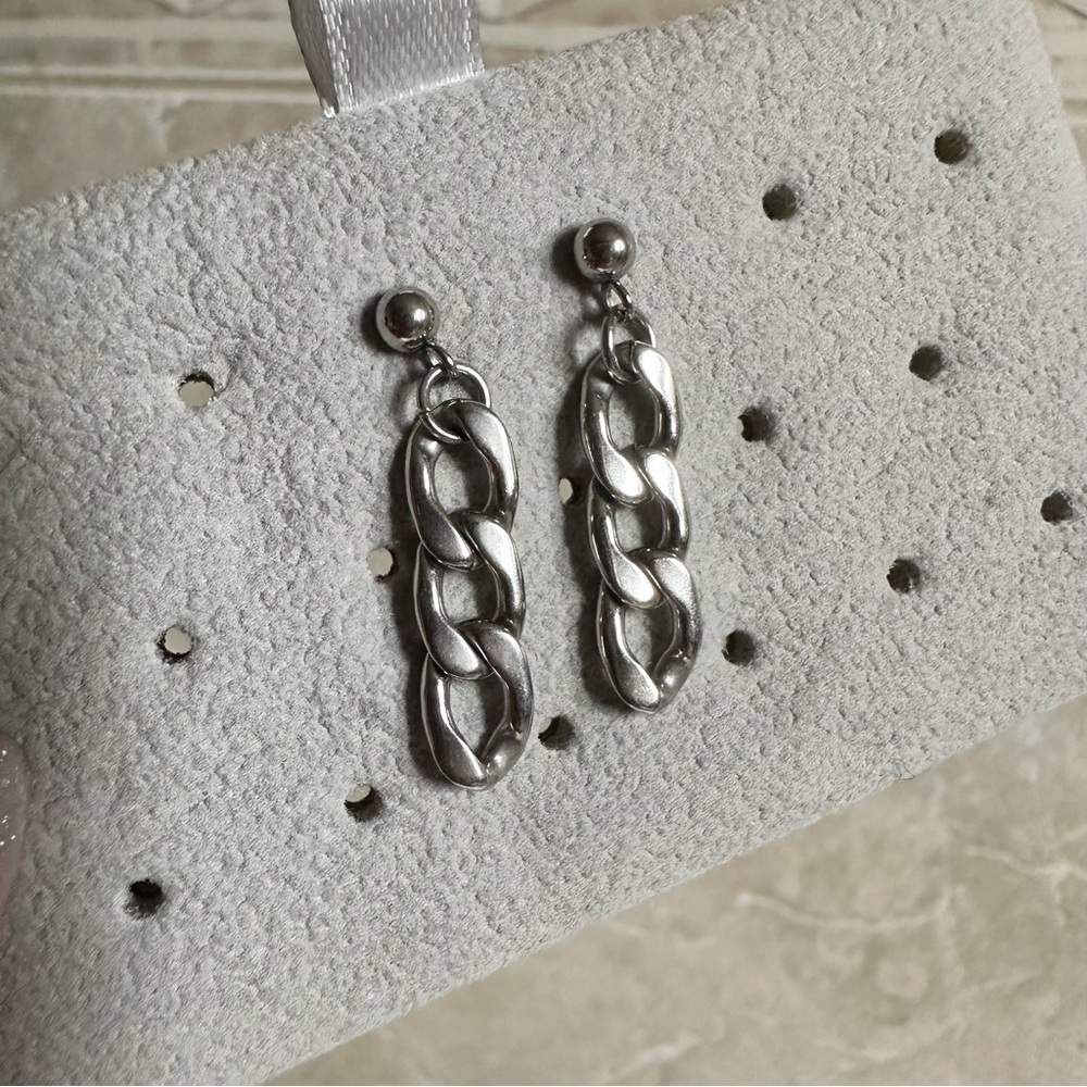 Cute stainless steel chain earring!!